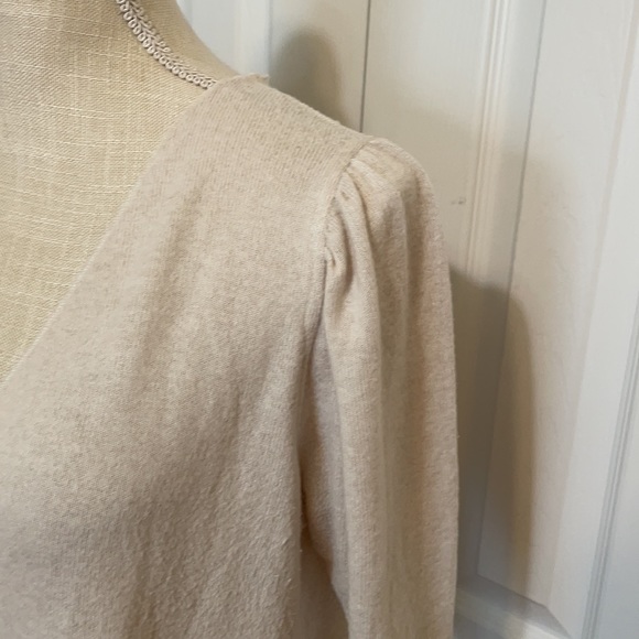 Zara Cream Lightweight Knit Top/ Pleated Puffy Sleeved/ Stretch/ Medium - Picture 5 of 9